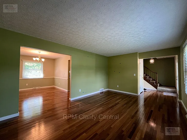 488 Clark State Rd — Photo 3