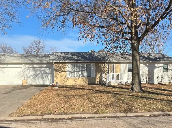 616 Walnut St, Silver Lake, KS 66539