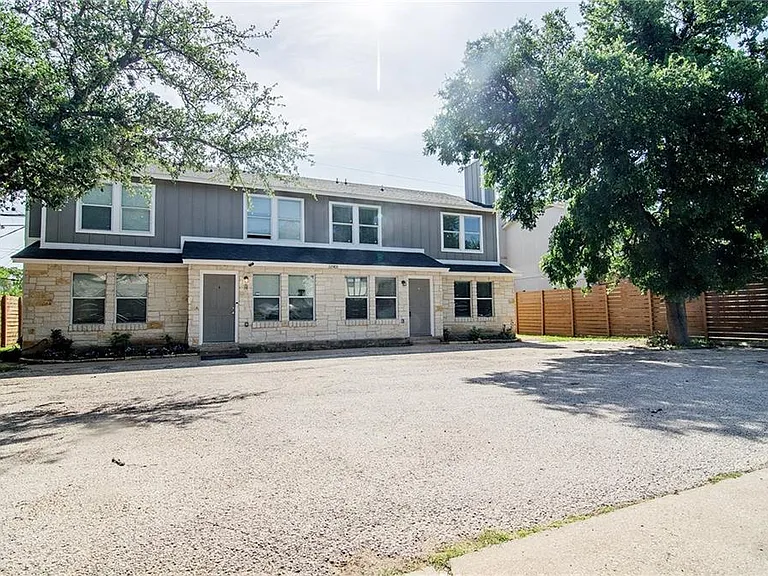 11901 Alpheus Ave #D — Photo 3