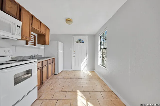 652 N San Ignacio Ave #101 — Photo 4