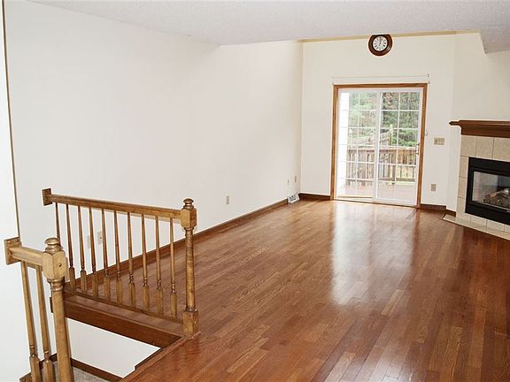 5th image of 43 Cedar Ct