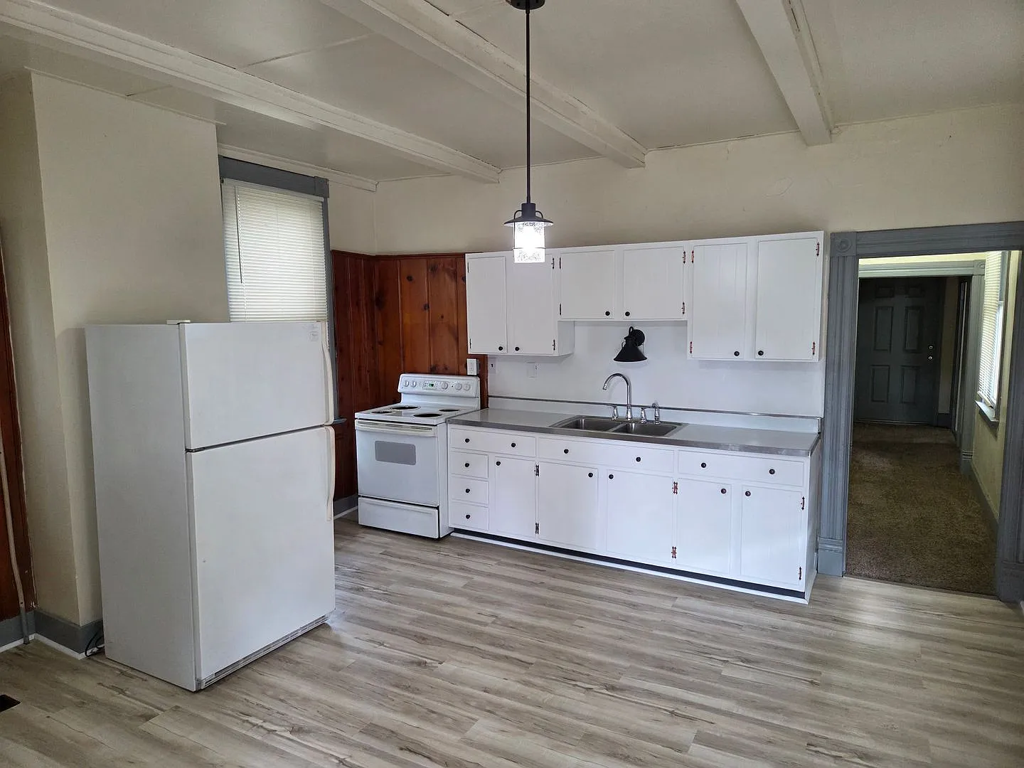 146 W 2nd Street — Photo 1