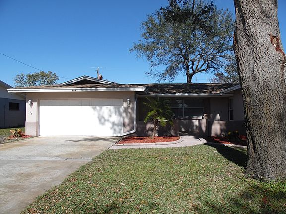 2nd image of 868 Westport Dr