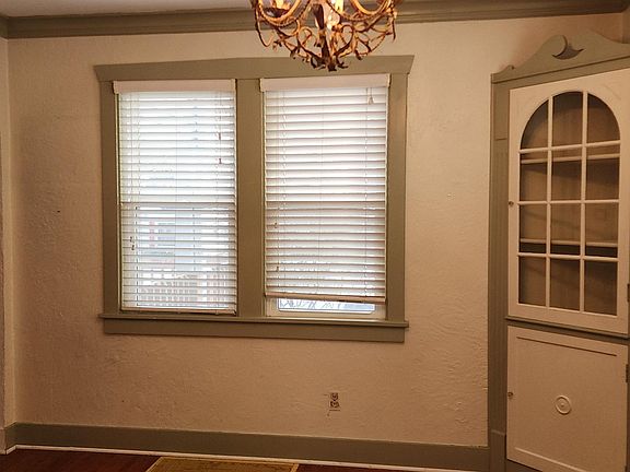 5th image of 1011 E Seneca Pl