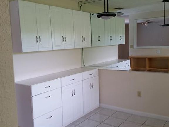 4th image of 4928 S Devonshire Ln