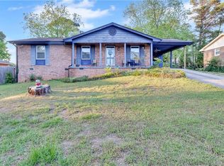2568 Burkshire Rd, Ellenwood, GA 30294