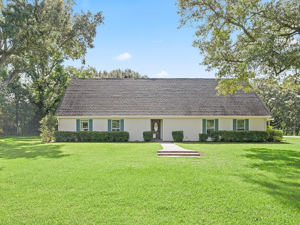 2407 E Broussard Rd