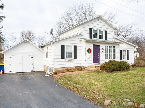 96 Mendon Ionia Rd, Mendon, NY 14506