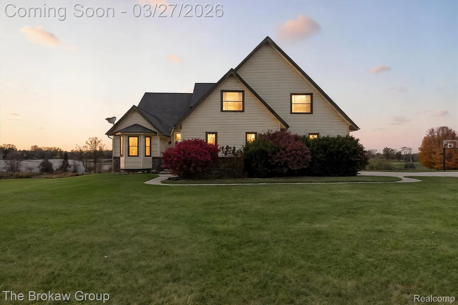 9028 Gale Rd photo 1