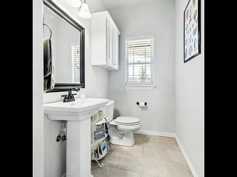910 Hancock St — Photo 14