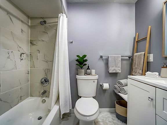 4th image of 5566 Hillside Ave #5576-06