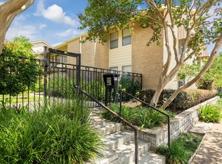 3131 Cummins St APT 27, Houston, TX 77027