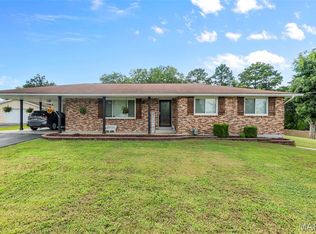 605 Union St, Marble Hill, MO 63764