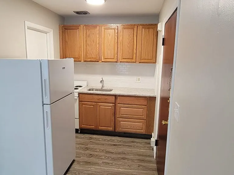 325 Mansfield St #B6 — Photo 4