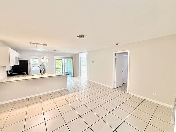 2nd image of 4731 25th Pl SW