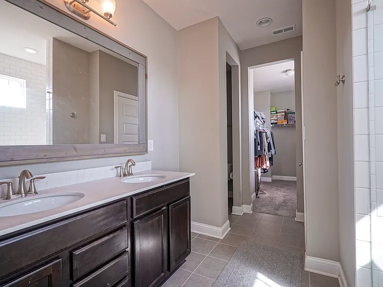 7228 Broadacre Ct — Photo 37