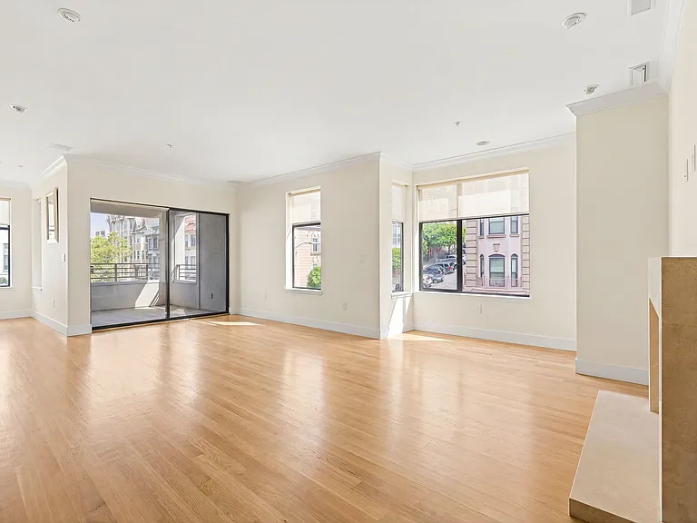 1081 Pine St #301 — Photo 5