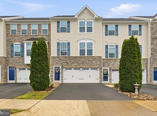 105 Fritillary Ct, Lake Frederick, VA 22630