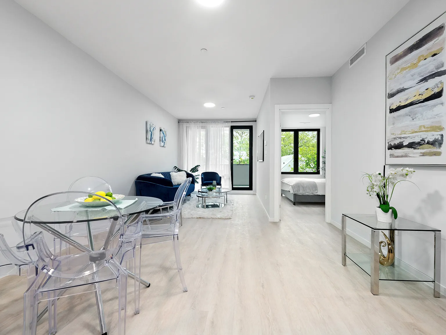 571 Ocean Parkway — Photo 2