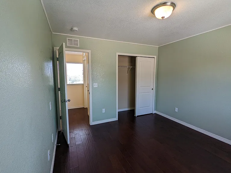 7724 Stetson Highlands Dr — Photo 13