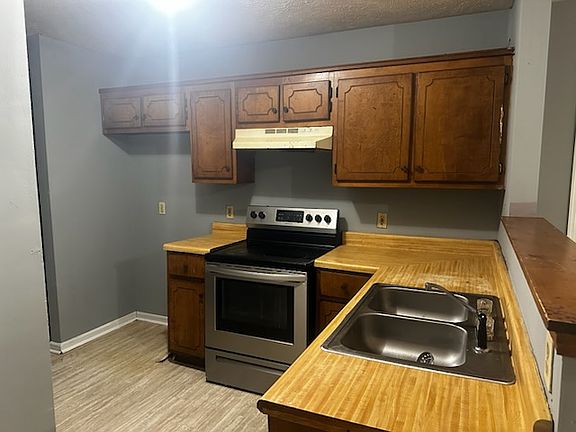 2nd image of 510 Johnson St APT B