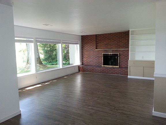 2nd image of 18631 NE 53rd St #B