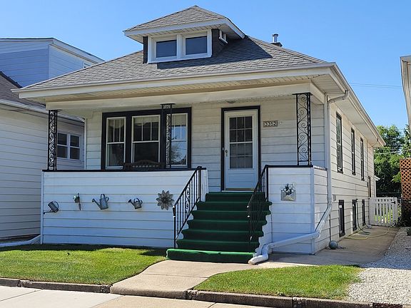 2nd image of 3352 N Neenah Ave