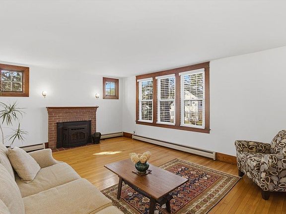 3rd image of 303 Prospect Street