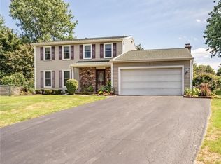 342 Applewood Dr, Rochester, NY 14612