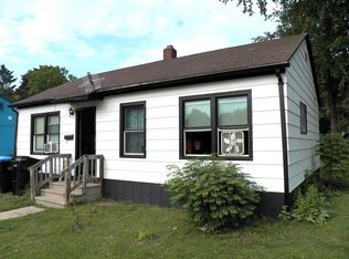 914 N 6th Pl, Sturgeon Bay, WI 54235