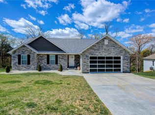 355 Arvel Ln, Washington, MO 63090