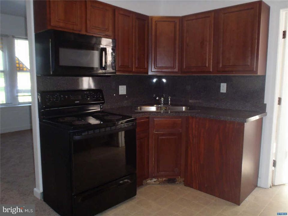 1st image of 702 N Franklin St