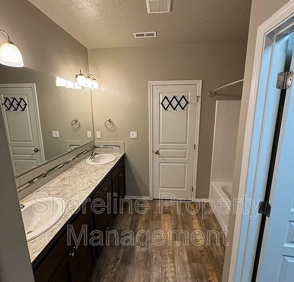 511 Diamond Lake St — Photo 40