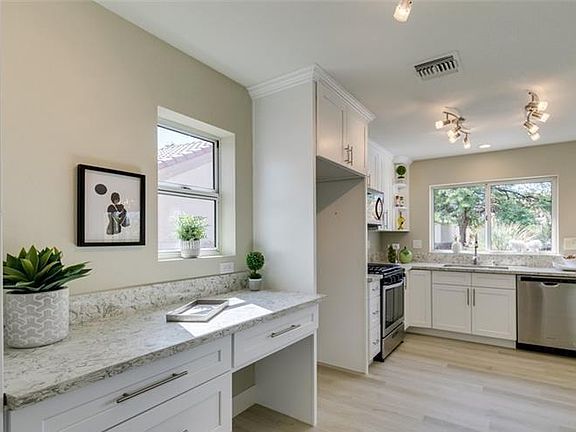 4th image of 2407 Boca Dr
