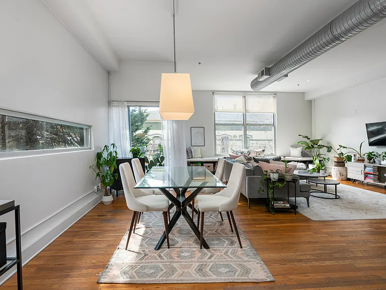 15 Waddell St NE #205 — Photo 4