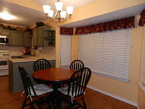 3rd image of 1102 Stratford Ct