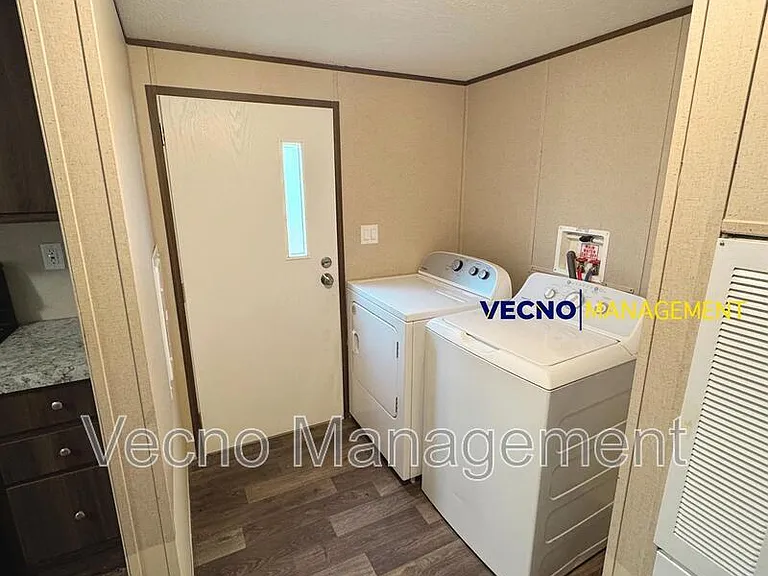 842 Corinne Dr #21 — Photo 18