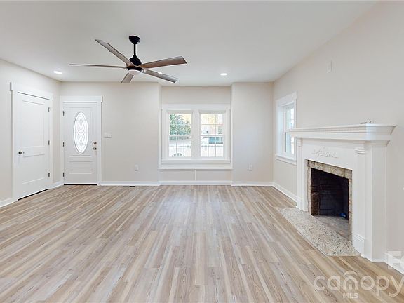 5th image of 403 Liberty St