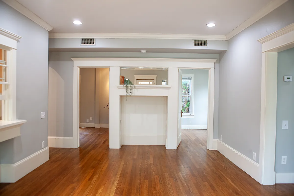 Building Photo - 5347 Lewis St #5347
