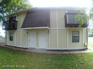 328 Kickapoo St APT A, Leavenworth, KS 66048