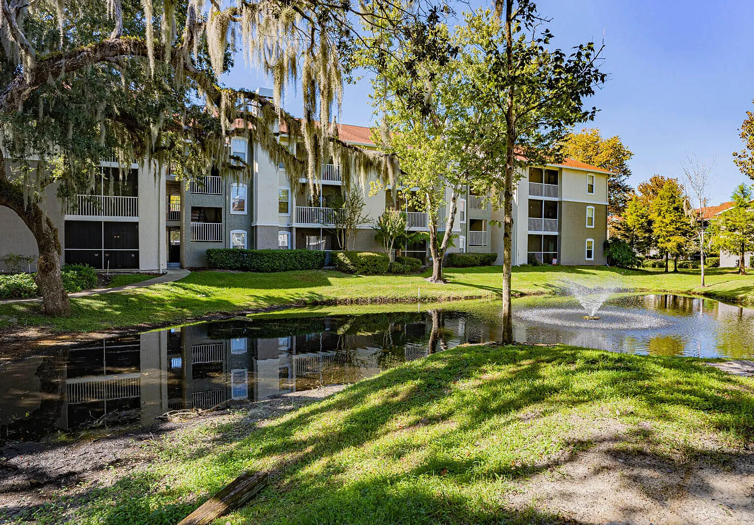 Altamira Place Apartment Homes — Photo 3