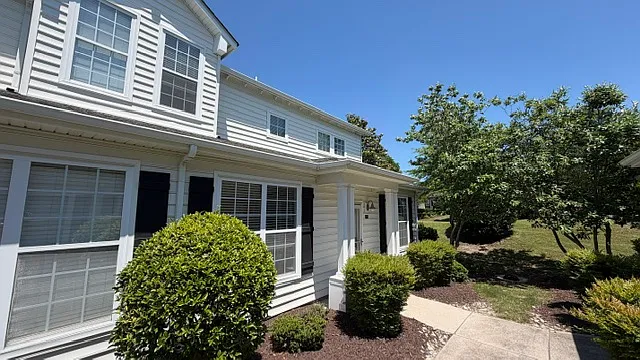 1028 Grace Hill Dr — Photo 48