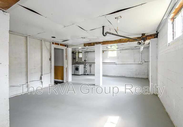 2201 Lydell Dr — Photo 25