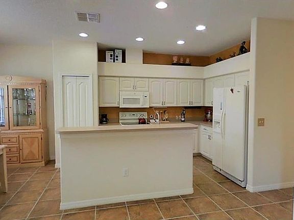 4th image of 4612 W McElroy Ave