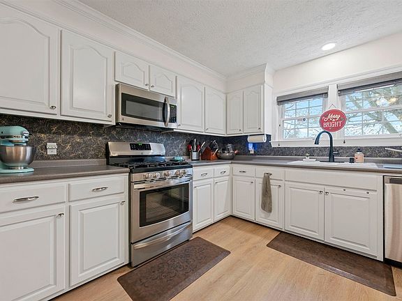 3rd image of 2412 Grider Pond Rd
