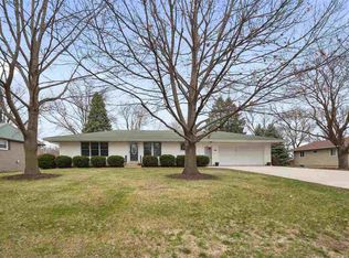 620 13th St, Wellman, IA 52356