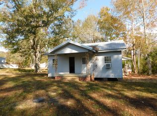 200 N Bluff St, Mount Olive, MS 39119