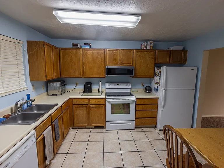 642 N 200 E #210 — Photo 3