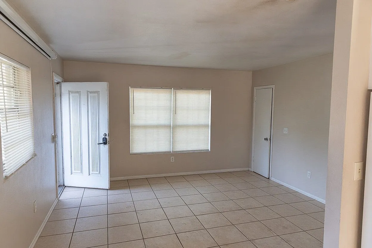 5157 Palmer Avenue — Photo 3