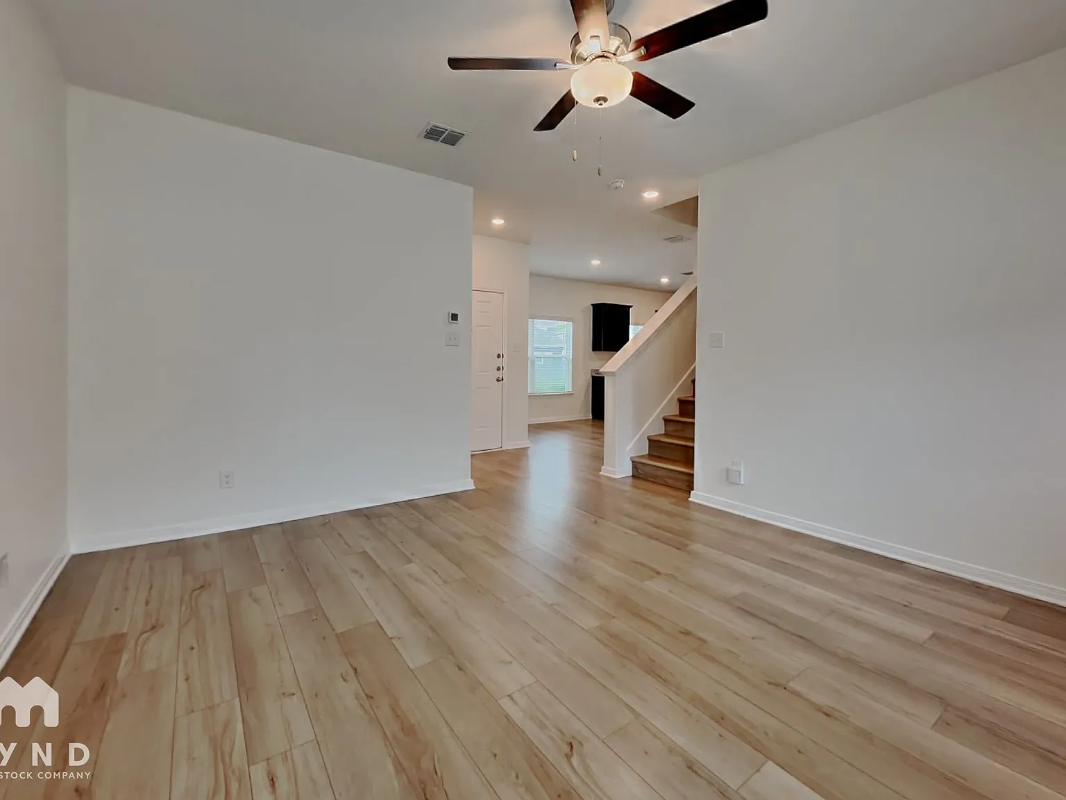 3 bed, 2.5 bath, 1344 sqft, $1,500 — Photo 4